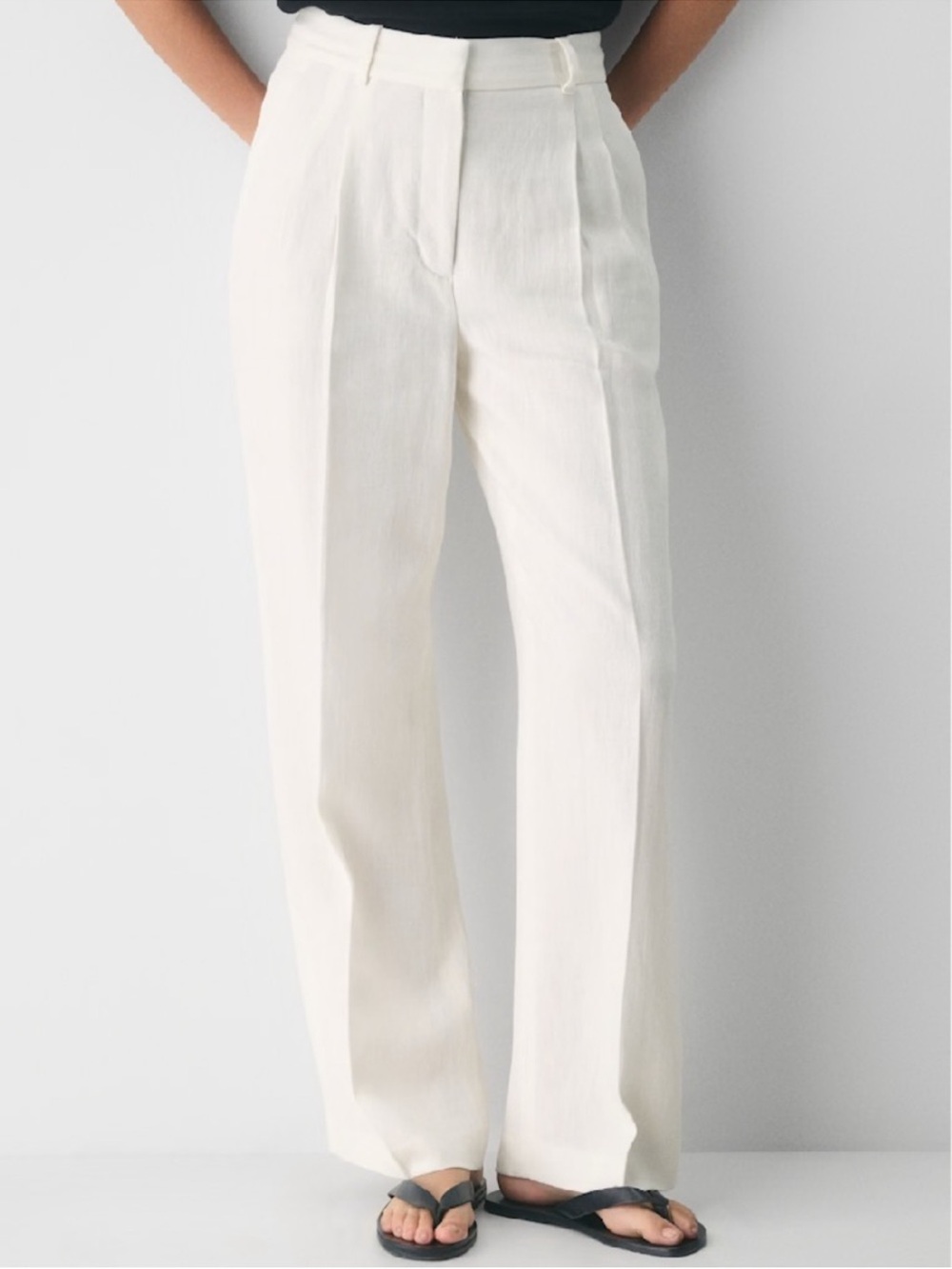 Aritzia Wilfred effortless tailored trousers, High-Rise Wide-Leg Pants - White